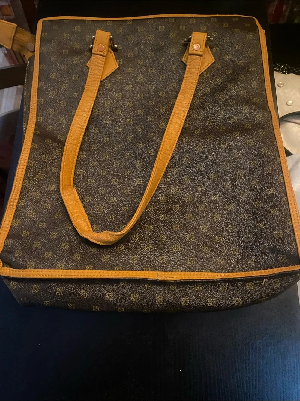 Men's Tan & Black Leather-Trim Weekender Bag with Red Accent